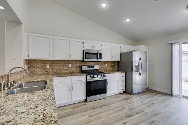 Building Photo - GREEN VALLEY RANCH NEWLY RENOVATED 3 BD SINGLE STORY HOME