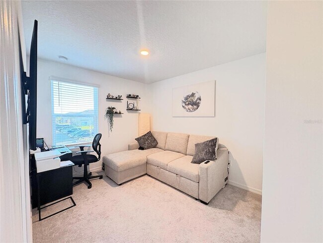 Building Photo - 5020 Revolutionary Wy