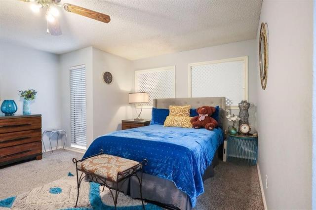 Building Photo - 2300 Bamboo Dr