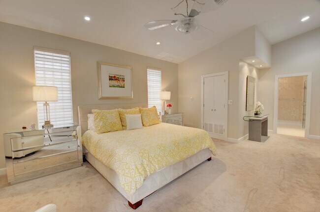 Building Photo - 2106 NW 60th Cir