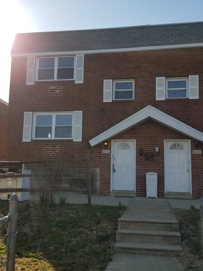 Building Photo - 9432 Kirkwood Rd