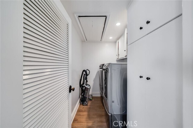 Building Photo - 502 Avenida Largo
