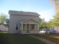 Building Photo - 324-324-324-322 5th Ave