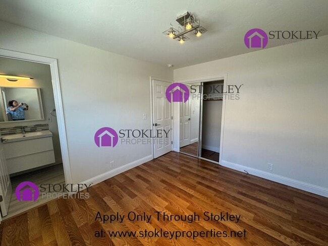 Building Photo - 626 Windsor St