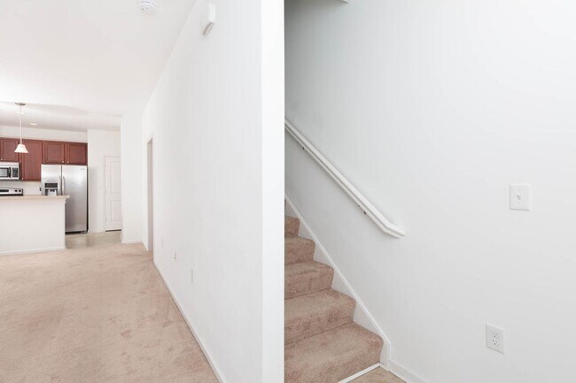 Building Photo - Spacious Condo in Spence Crossing