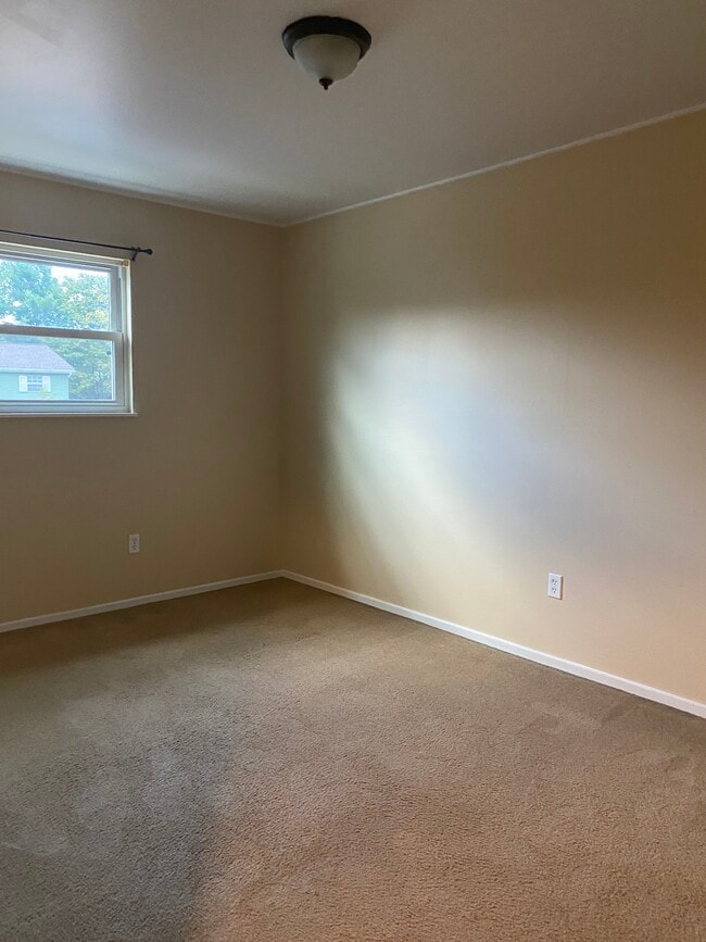 Building Photo - 4238 Mohican Dr