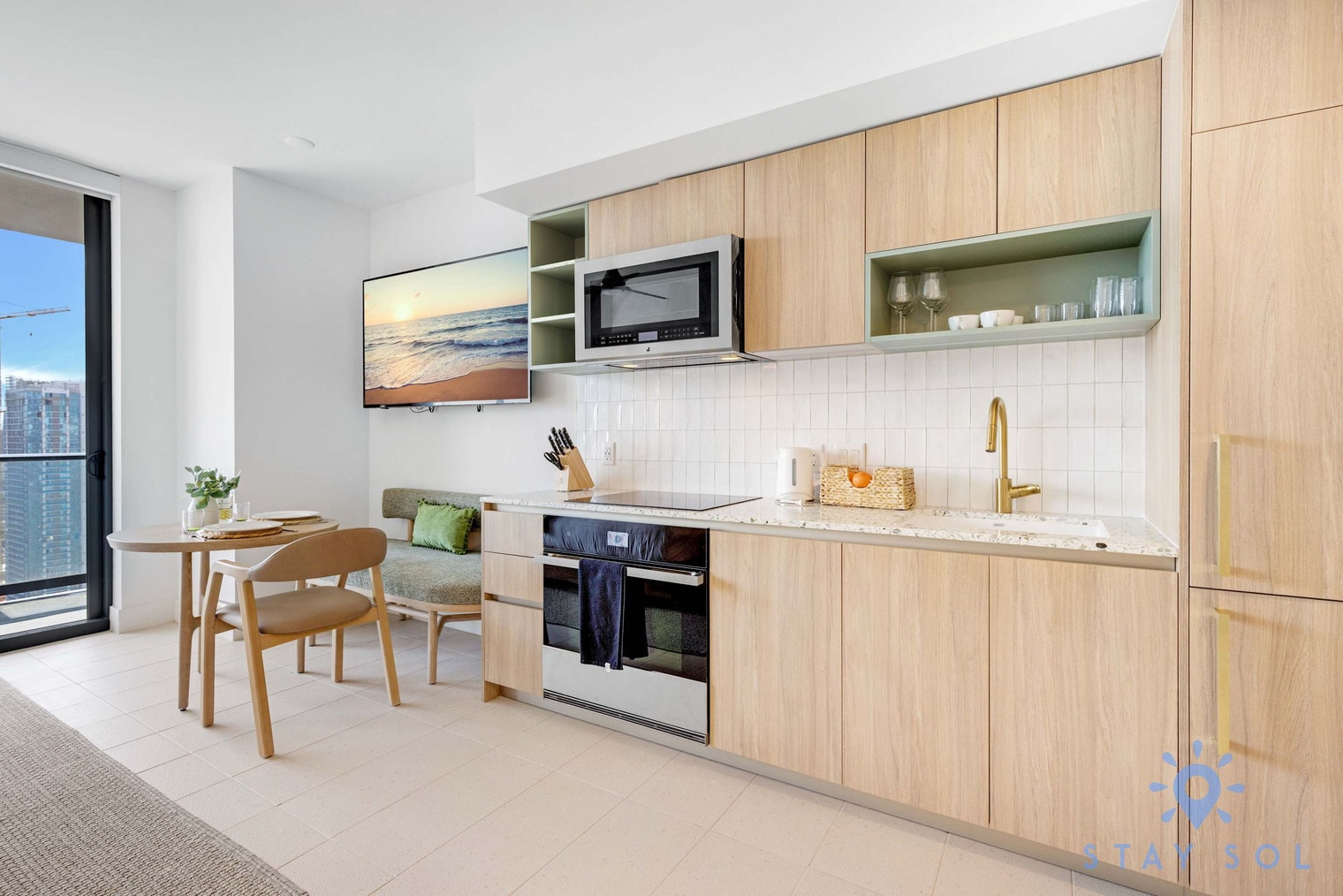 Building Photo - 601 NE 1st Ave