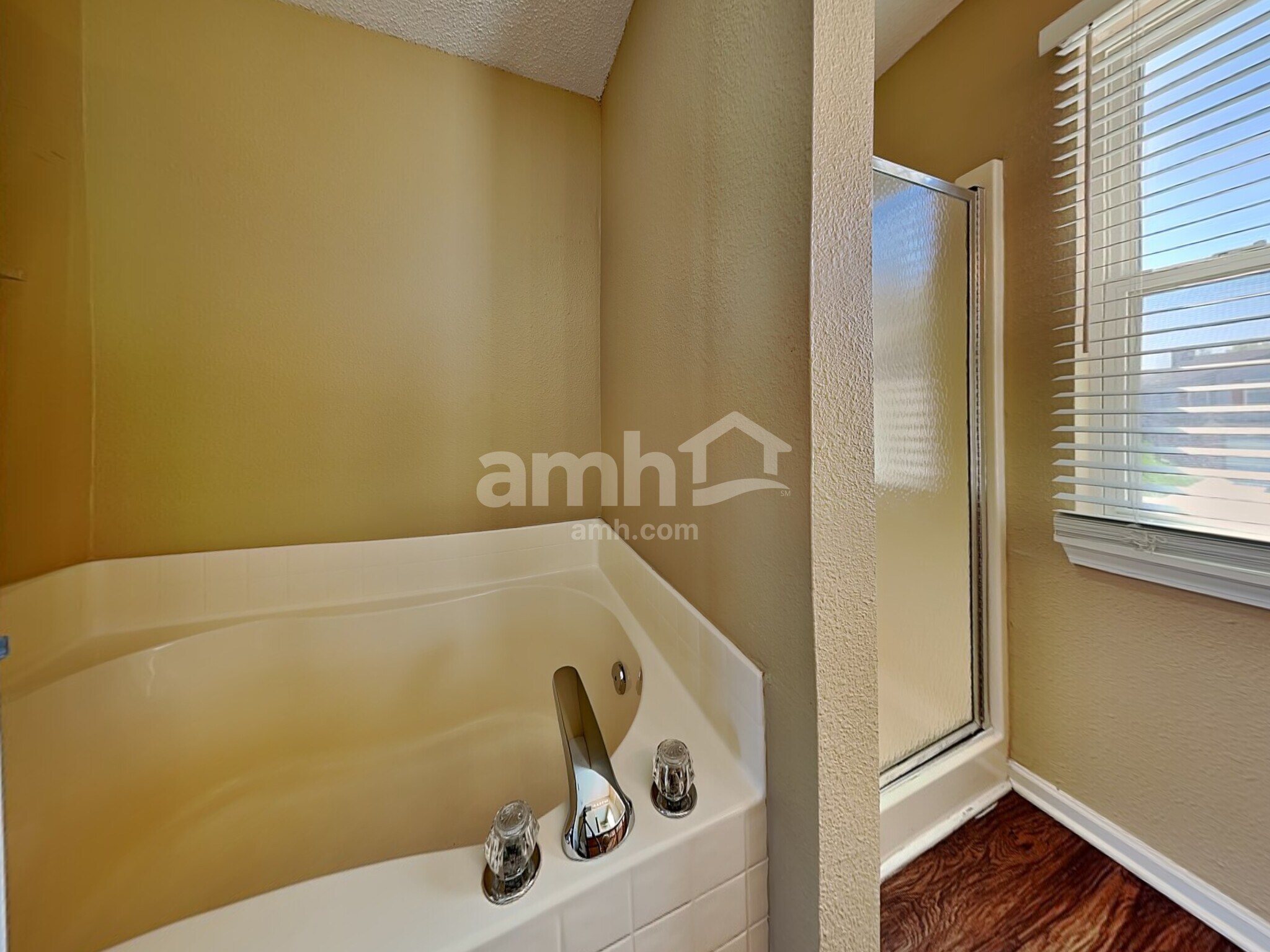 Building Photo - 6031 Draycott Dr