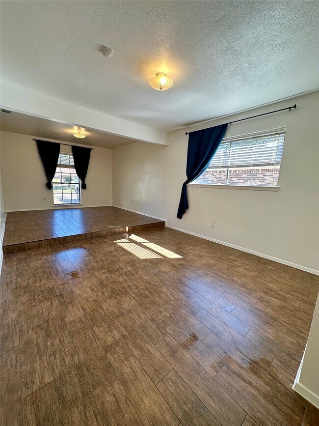 Building Photo - 17511 Possums Run Dr