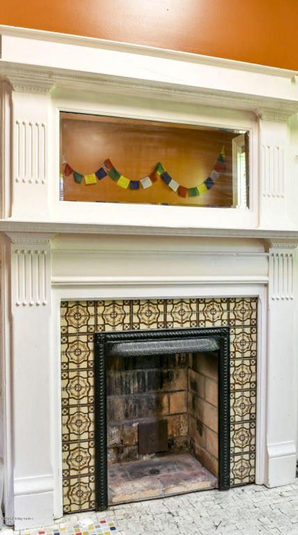 Building Photo - 1454