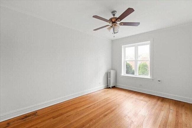 Building Photo - 1 bedroom in Chicago IL 60657