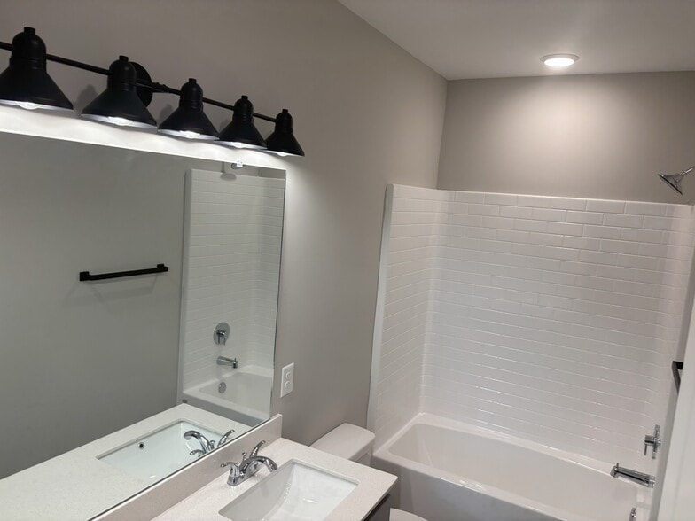 Building Photo - 439 Hobbs Ave