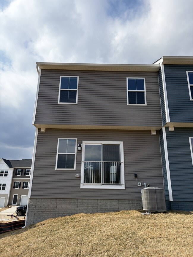 Building Photo - 125 Kinkade Ct