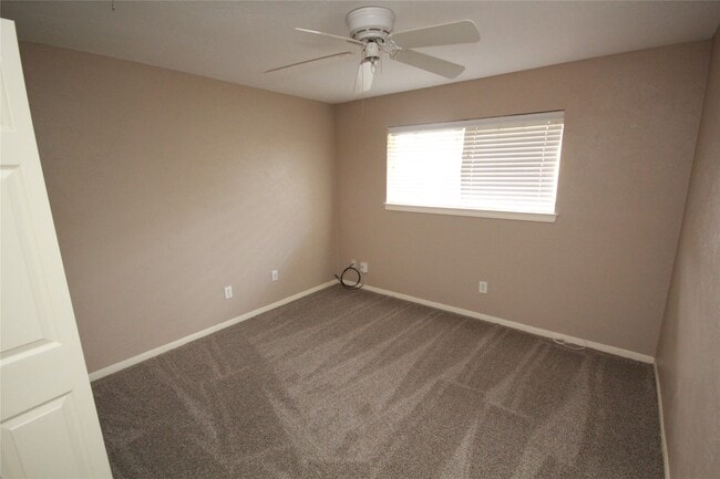 Building Photo - 7623 Alperton Dr