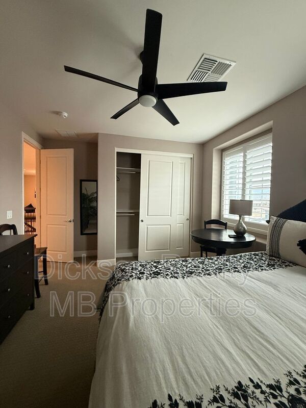 Building Photo - 3325 Show Jumper Ln