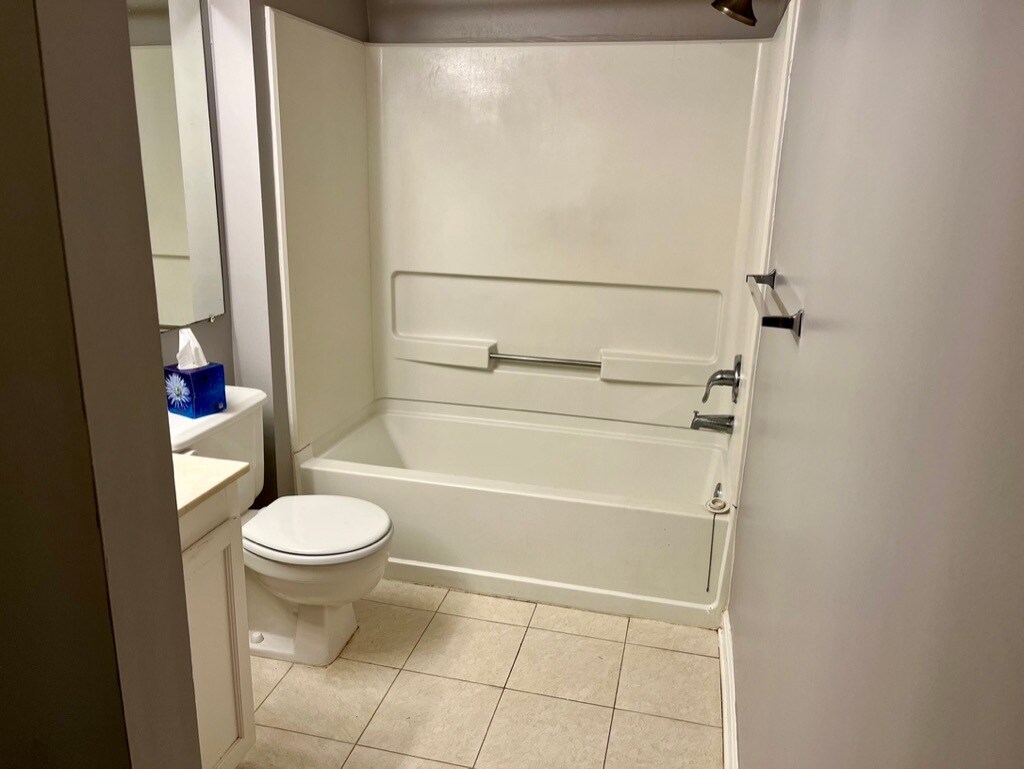 Building Photo - 5708 Shadwell Ct