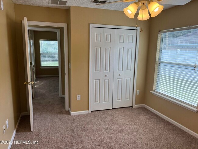 Building Photo - 1318 Yellow Jacket Ct