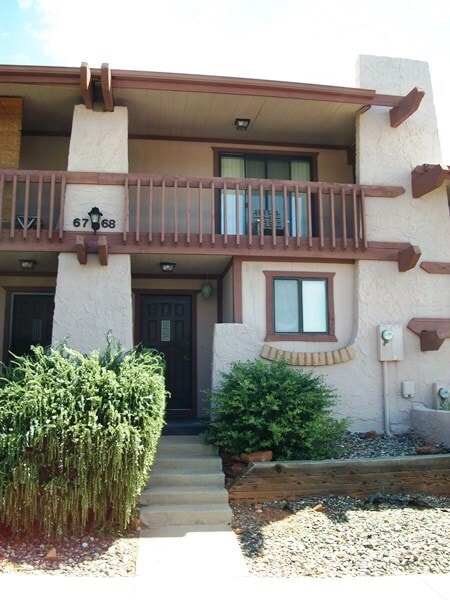 Building Photo - Village of Oak Creek condo.