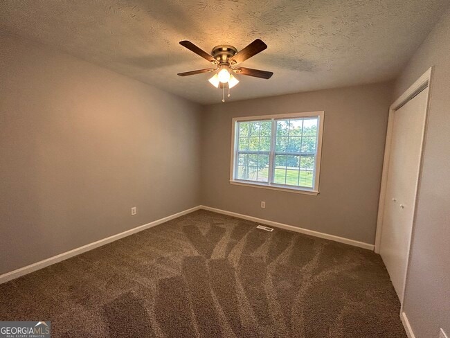 Building Photo - 8546 E Union Hill Rd