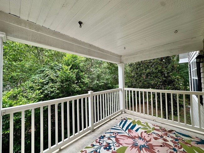 Building Photo - Charming 1-Bedroom Loft-Style Condo in The...