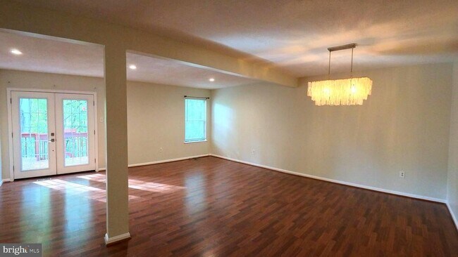 Building Photo - 11747 Lone Tree Ct