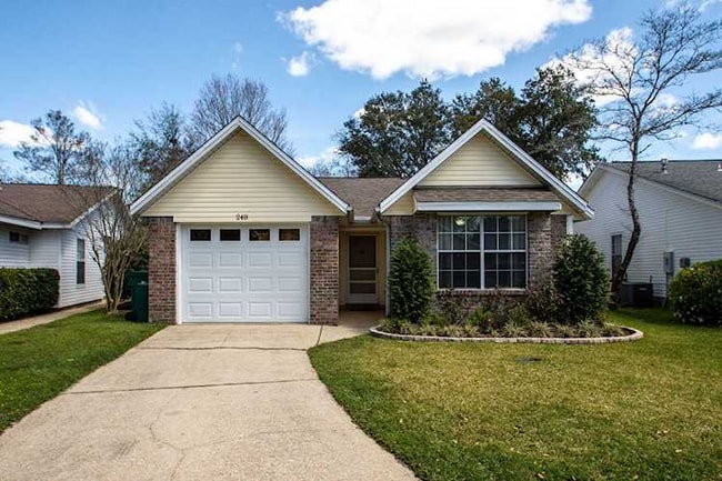 Building Photo - 248 Parkwood Cir