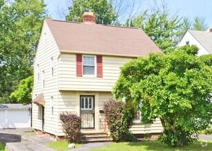Building Photo - Convenient Showings — No Appointment Needed!