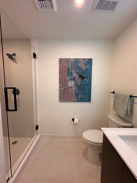 Building Photo - 264 NW 31st St