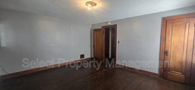 Building Photo - 4111 S Calhoun St