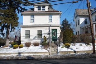 Building Photo - 111 S Main St