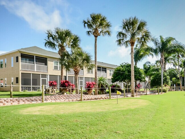 Building Photo - 462 Bouchelle Dr