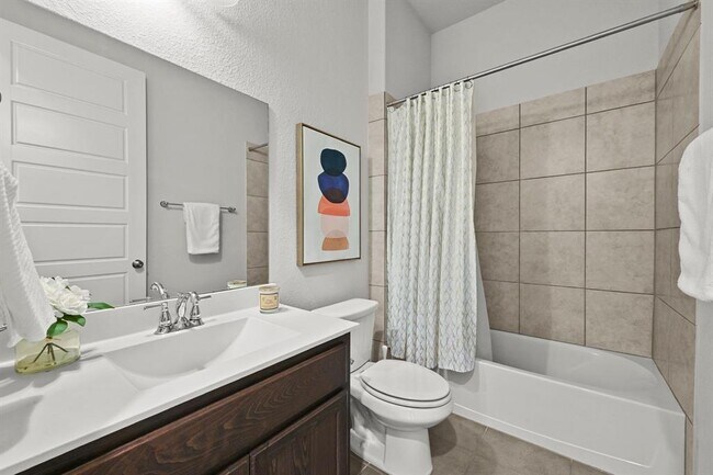 Building Photo - 216 Vista Village Cove