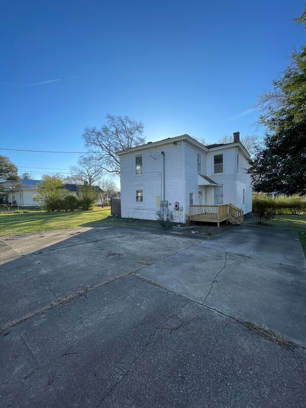 Building Photo - 2117 Fairfax Ave