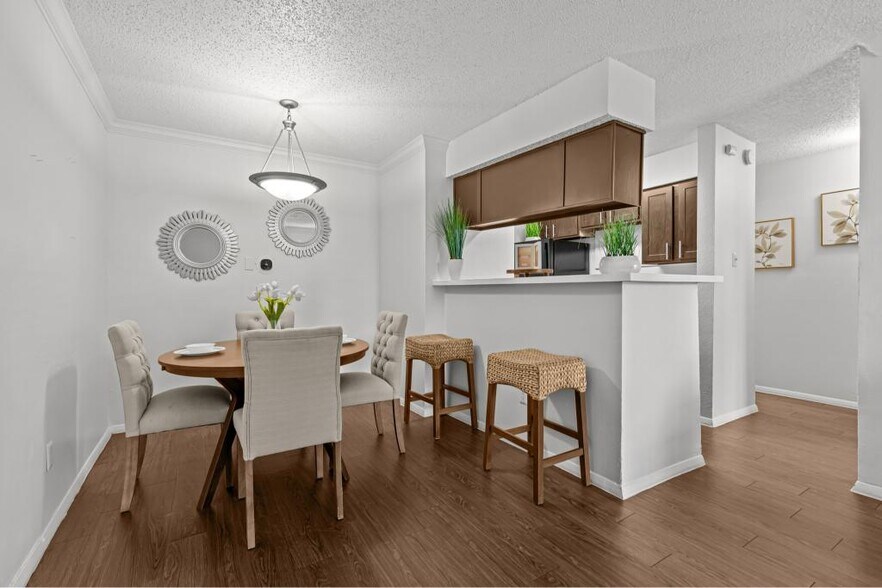 Building Photo - 11701 Metric Blvd