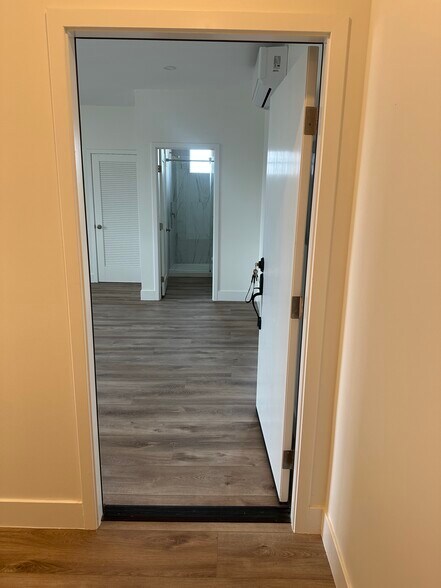 Building Photo - 14502 Graystone Ave