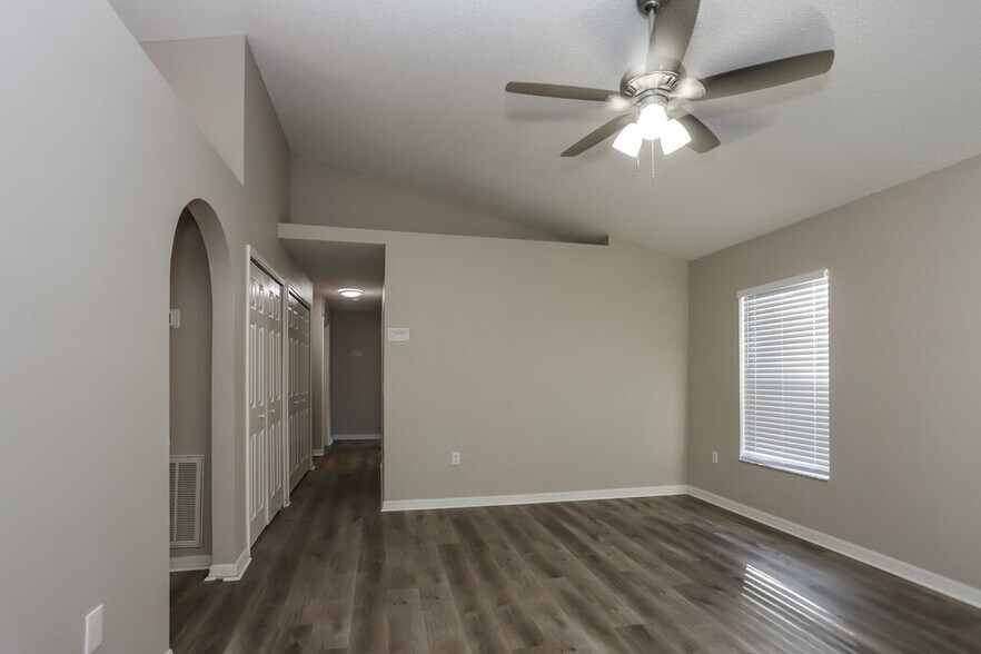 Building Photo - 13829 Gentle Woods Ave