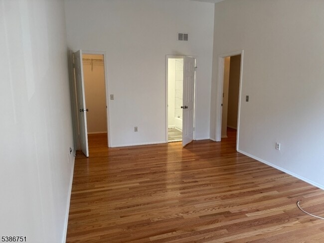 Building Photo - 16 Buchanon Ct