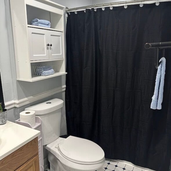 Building Photo - 418 Hoge St