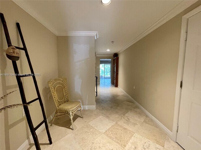 Building Photo - 6204 Paradise Point Dr