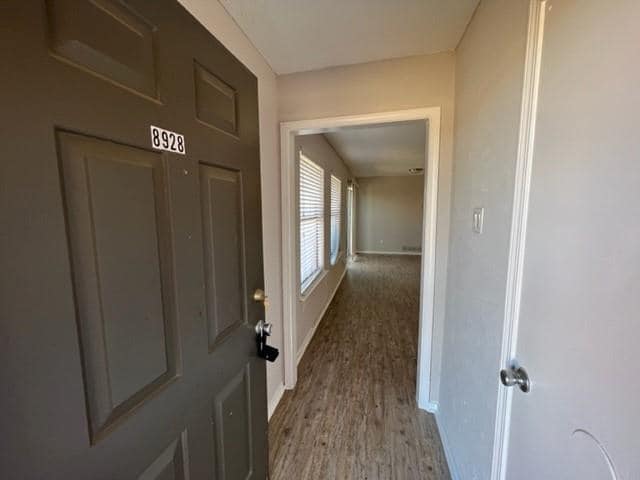 Building Photo - 8928 Greenmound Ave