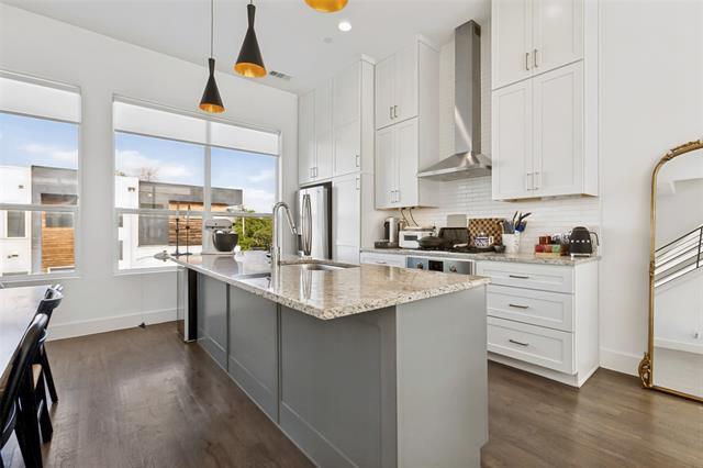 Building Photo - 2319 Kirby St