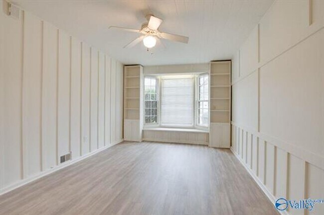 Building Photo - 814 Cleermont Dr SE