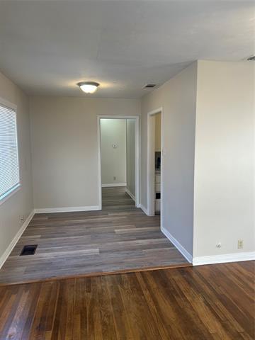 Building Photo - 924 S Lee Ave