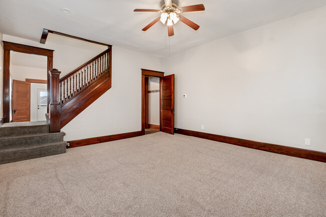 dining room - 21-23 E Water St