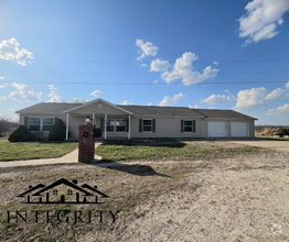 Building Photo - Ranch Style Single Family Home!