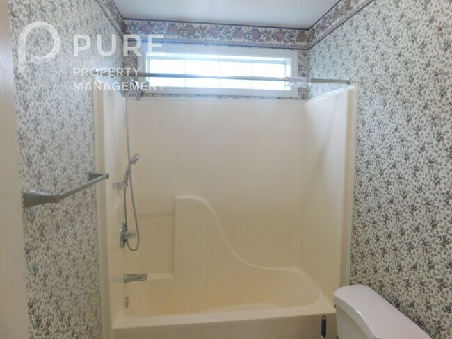 Building Photo - 1011 Wyndham Ln