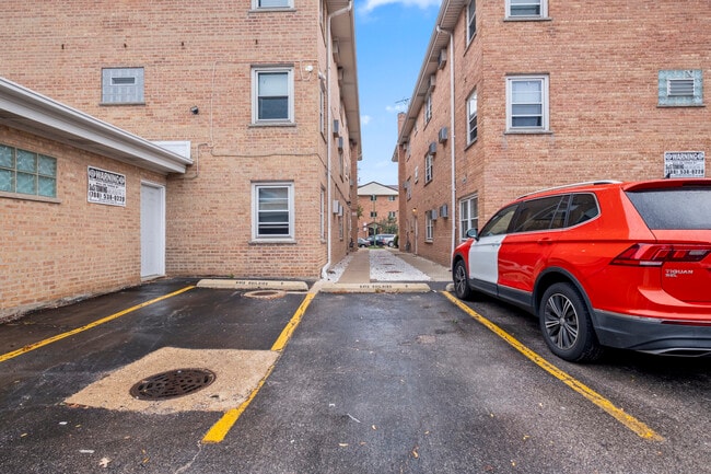 Building Photo - 8412 W Gregory St
