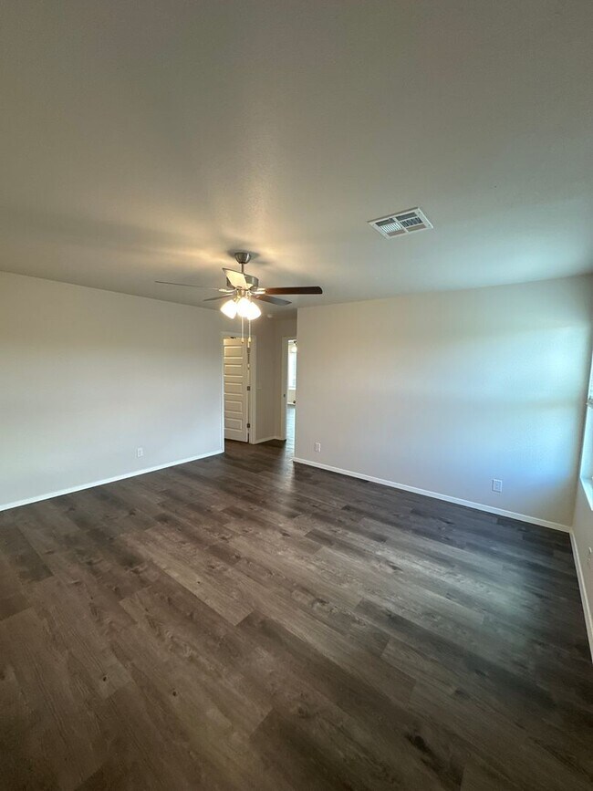Building Photo - Newer 3-Bed, 2-Bath Home in Claremore — Modern Comfort & Style Designed for You