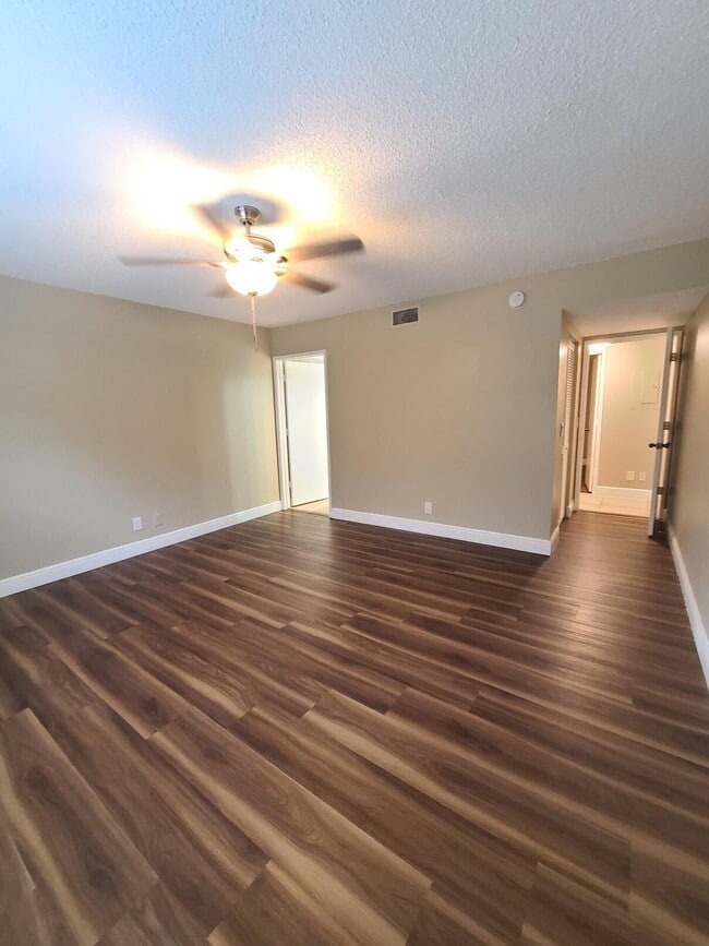 Building Photo - 1601 Windorah Way