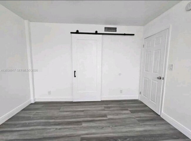 Building Photo - 404 NW 68th Ave